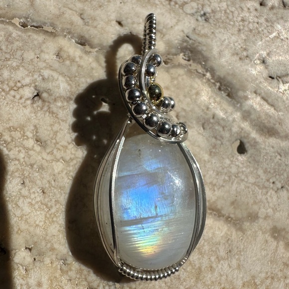 Sterling Silver Rainbow Moonstone Necklace Pendant - Picture 1 of 8